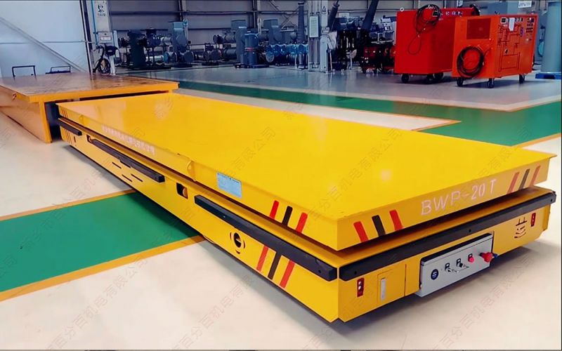 山東用戶20噸潛伏頂升式無軌電動平板車項(xiàng)目案例